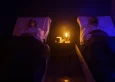 Duo sur des tables de repos
